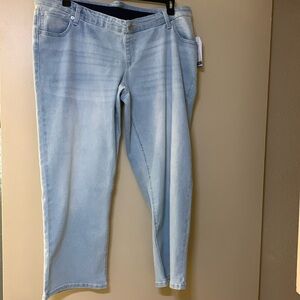 Maternity straight Jean -Size XXL (20) -Comfort Stretch only $8 NWT
